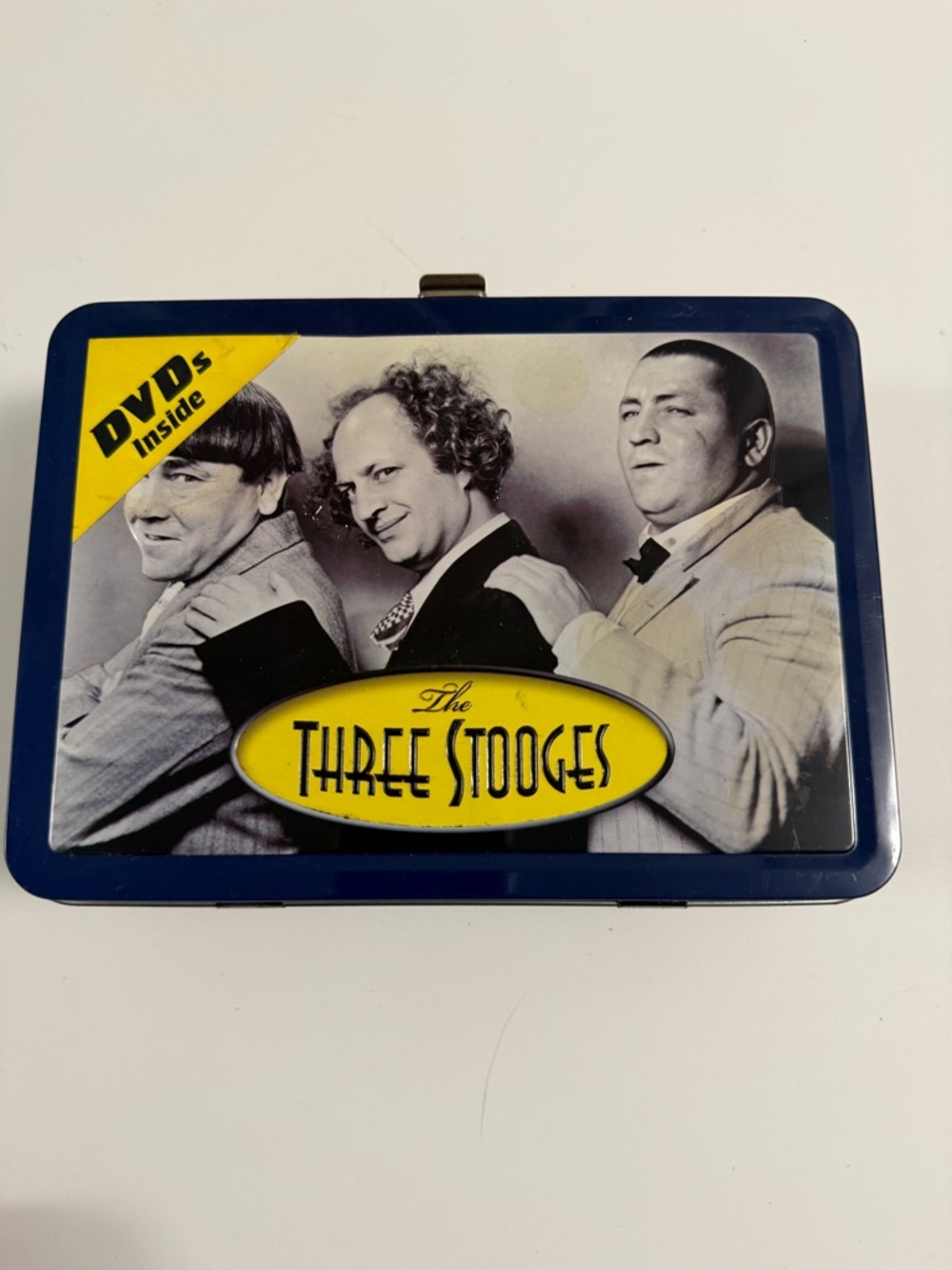 Three 3 Stooges 2009 Collectable Tin Lunchbox With Collectible Magnetic Buttons - Picture 3 of 14